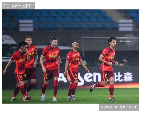 武汉足球队与北京足球队赛后复盘团队协作的成功与不足分析